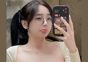 Addison Rae สำรวจ Sex of Passion