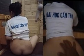 พี่ชายของฉันบดขยี้น้องสาวของเขาเพื่อมีเพศสัมพันธ์หีของเธอ