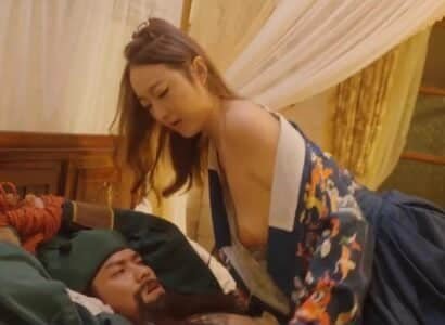 ทั้งคู่ออกเดทในอ่างอาบน้ำเต็มไปด้วยความสุขสุด ๆ