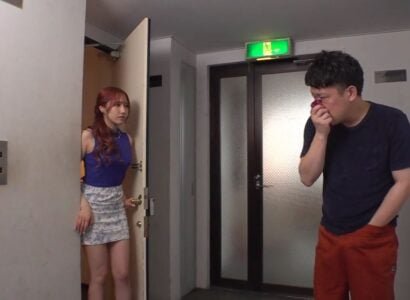 ฉันถูกค้นพบโดยเพื่อนบ้านของฉันเพื่อลองชุดชั้นในและตอนจบที่ไม่คาดคิด